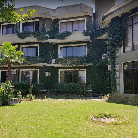 Rock City Resort Mingora Bagian luar foto