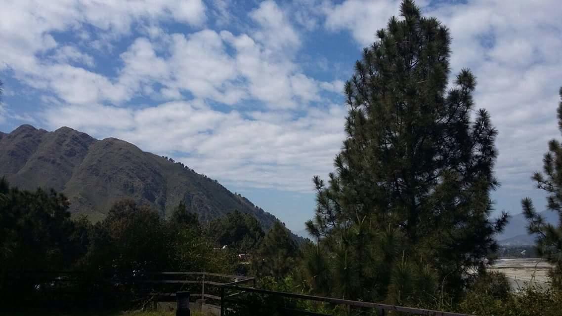 Rock City Resort Mingora Bagian luar foto