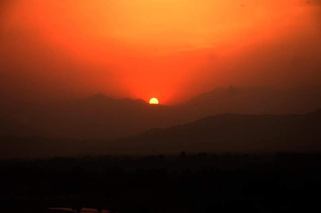 Rock City Resort Mingora Bagian luar foto